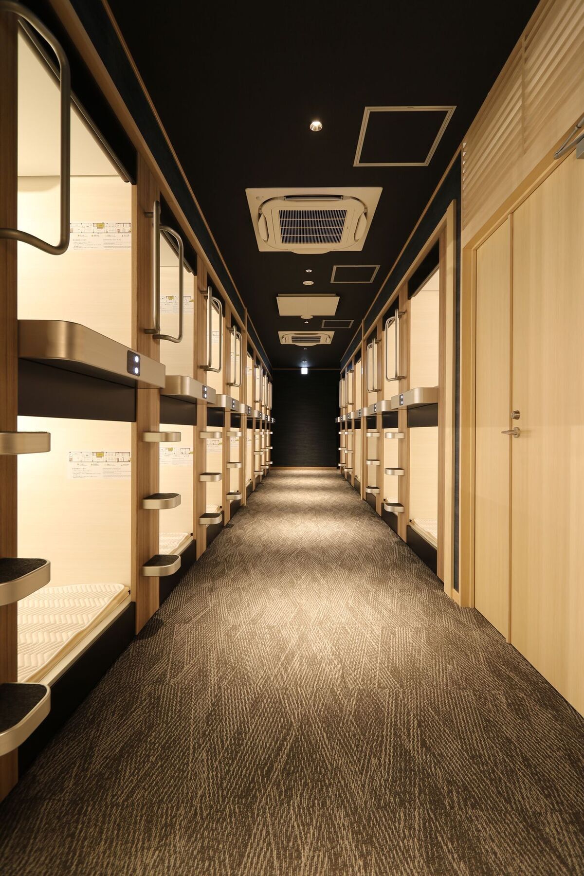 Cabin & Capsule Hotel J-Ship Osaka Namba Kültér fotó
